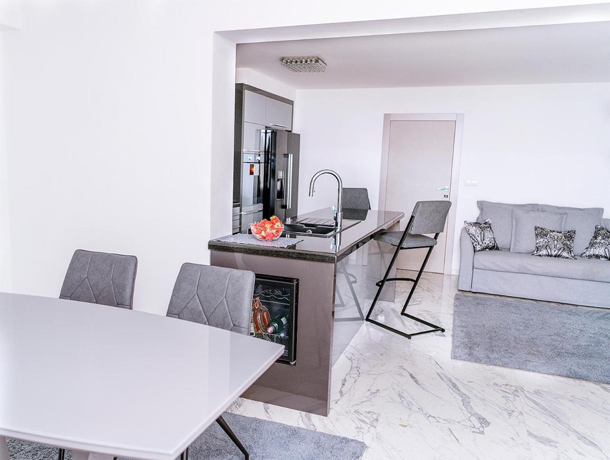 Apartments&Rooms Dario Krk Krk Town Exterior foto